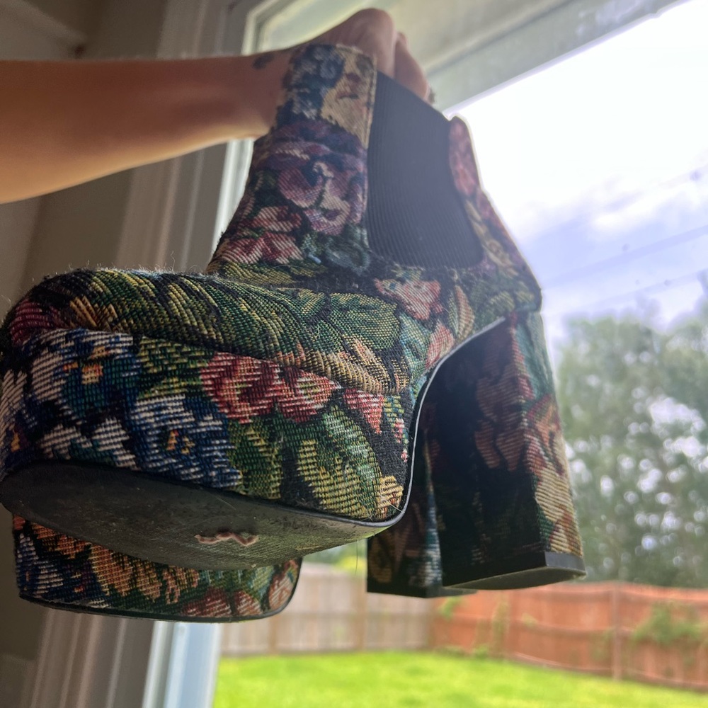 Vintage floral chunky booties